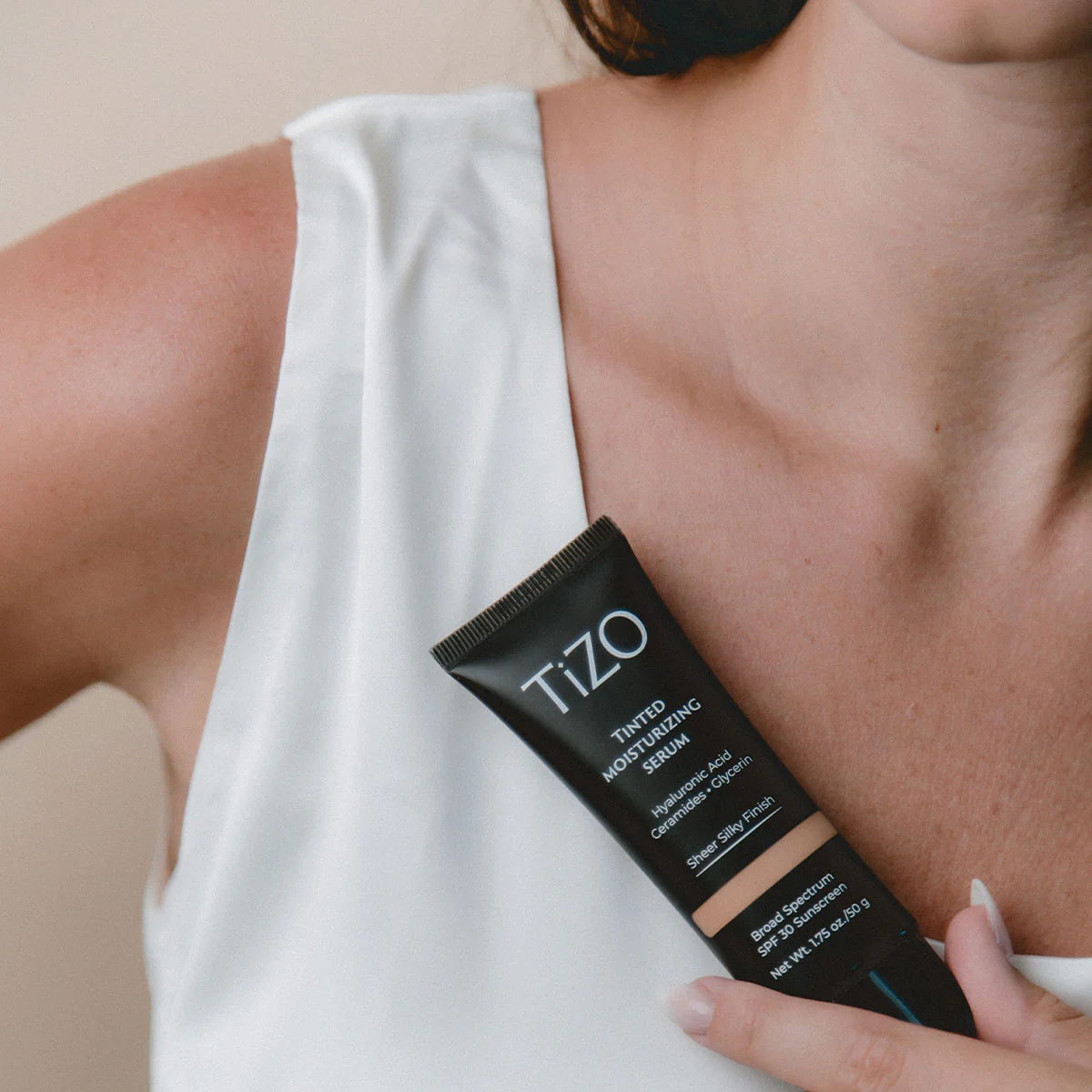 Tizo Tinted Moisturizing Serum Light-Medium Suero Hidratante Color 50g